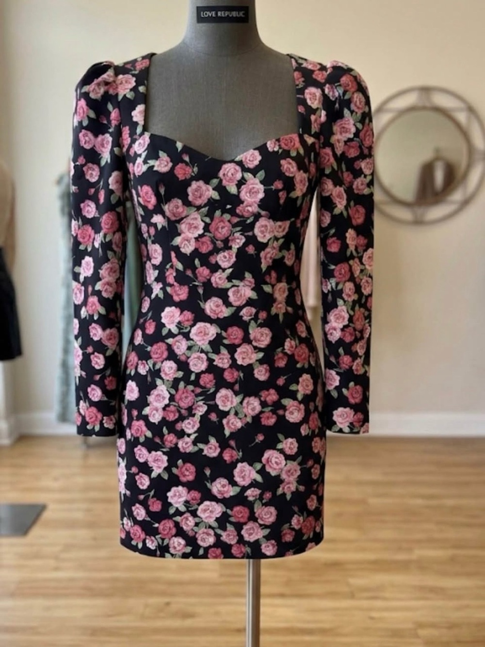 Love Republic Black Long-Sleeve Floral Sweetheart Mini Dress